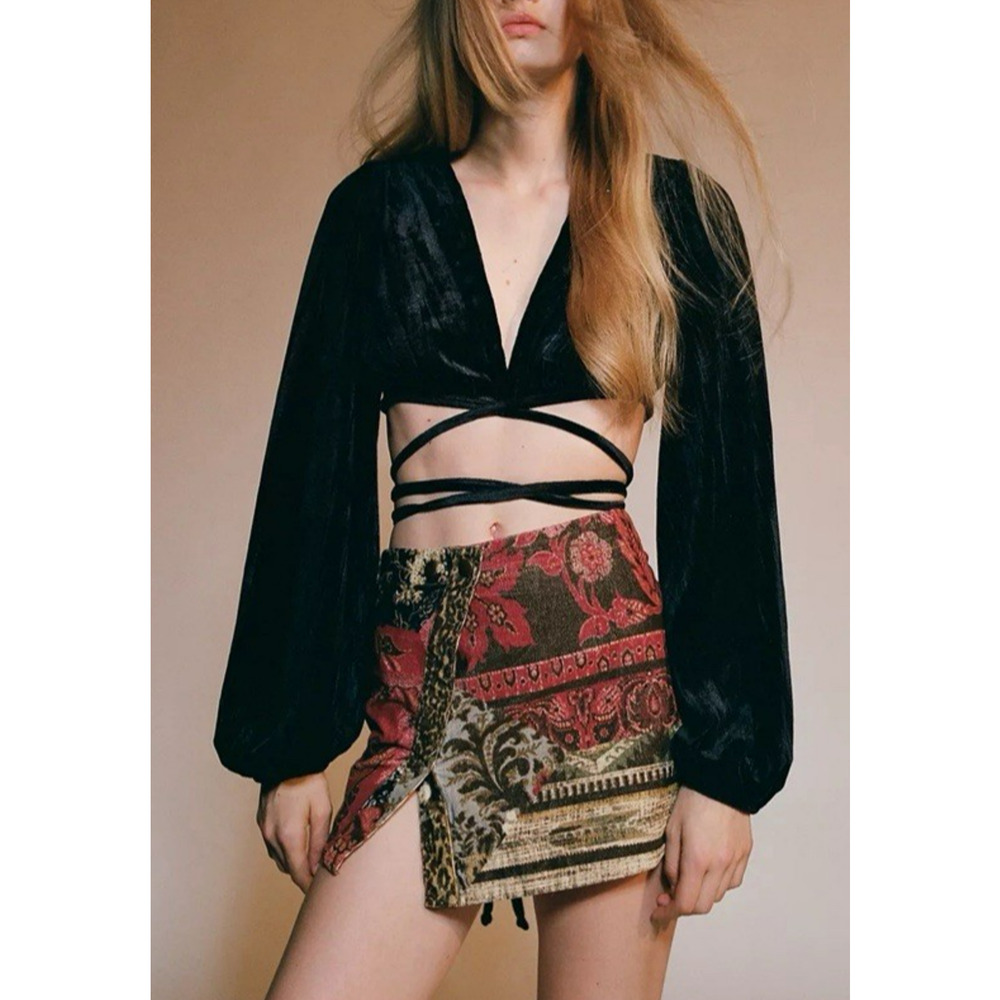 Urban Outfitters Florentina Wrap Top Small Black Velvet Whimsygoth Fairy Grunge - Picture 1 of 11